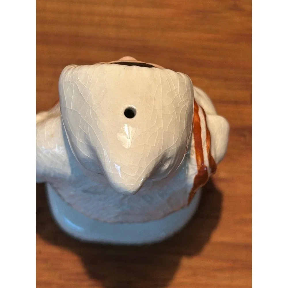 Vintage Horvath Eskimo Inuit Salt‎ and Pepper Shakers Oil City Pa Souvenir White